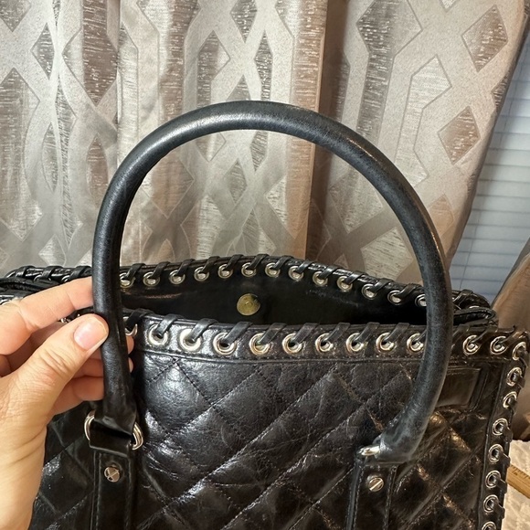 Michael Kors Black Quilted Hamilton Hippie Leather Grommet Bag - Picture 13 of 16